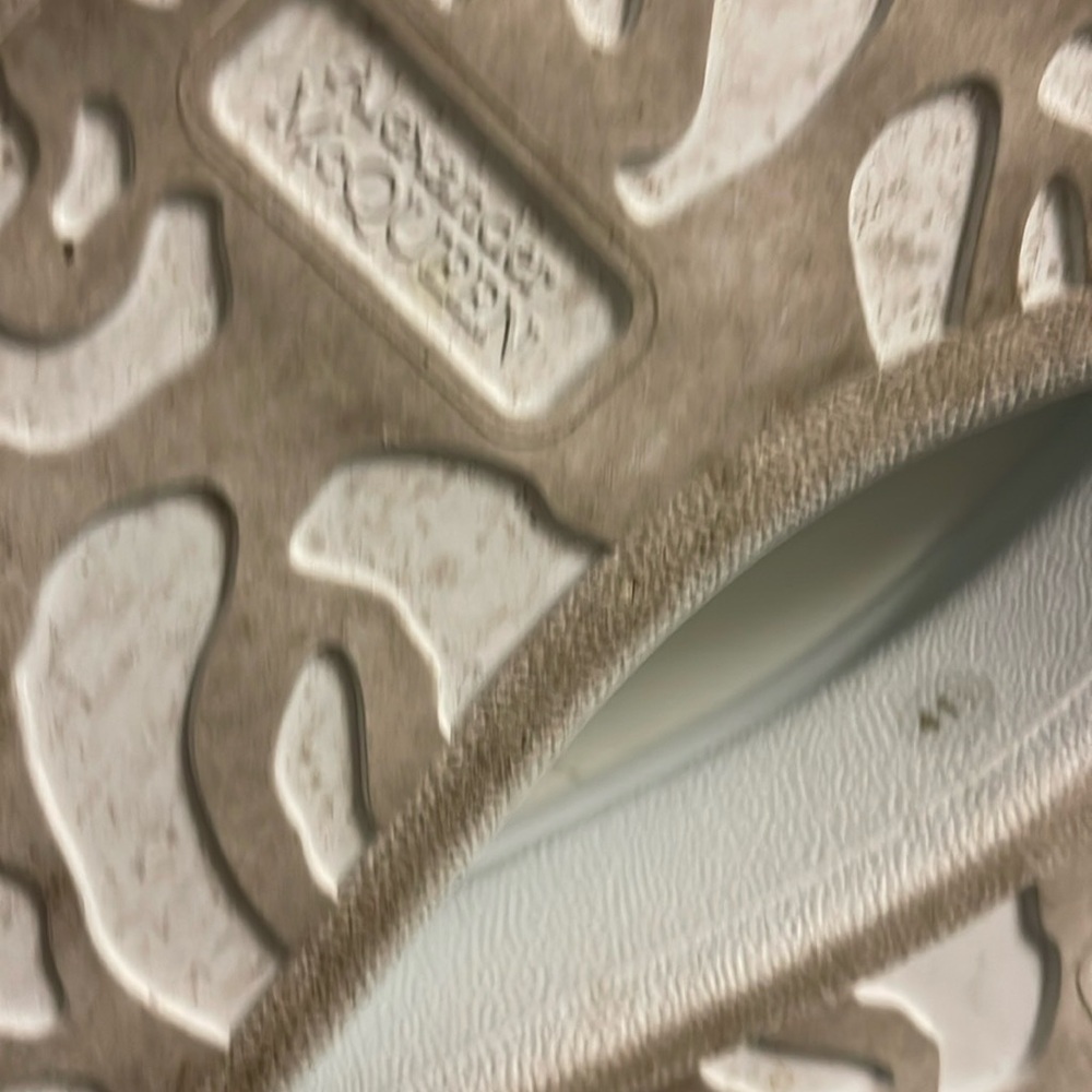 Alexander McQueen White Sneakers Sleek Design - Picture 10 of 10